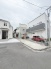 安心して暮らすことのできる住宅街。　住宅地の道路は一般に交通量が少なく車などの騒音が少ないため、住民にとって静かな生活環境が提供されます。
