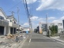 C号棟 安心して暮らすことのできる住宅街。　住宅地の道路は一般に交通量が少なく車などの騒音が少ないため、住民にとって静かな生活環境が提供されます。
