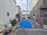 周辺は住宅が建ち並ぶ閑静な住宅街です。
