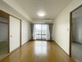 家族が一番集まる場所だから広々としつつも素敵な空間であって欲しい。みんながくつろぐリビングからキッチンまでが一つの空間のように繋がる間取り。
