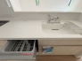 毎日の家事をサポートしてくれる食洗器も標準に装備。ちょっと嬉しい設備です

