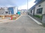 安心して暮らすことのできる住宅街。　住宅地の道路は一般に交通量が少なく車などの騒音が少ないため、住民にとって静かな生活環境が提供されます。
