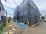 現在建物を建築中です、建築中の物件については現地確認の他、同施工会社の完成施工例のご案内、担当者のプレゼンテーションにてご検討ください。適切なご検討の方法をご説明させて頂きます。
