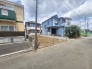 周辺は住宅が建ち並ぶ閑静な住宅街です。
