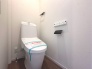 トイレにはウォシュレット機能を標準装備。
