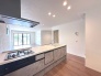 お料理をしながらリビングの家族やゲストとの会話が楽しめるカウンタータイプのキッチン。毎日のお料理を楽しく快適に。
