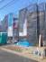周辺の街並みの中で適度な主張、生活に溶け込むシンプルなデザインの外観が魅力の一戸建です。
