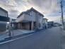 周辺は住宅が建ち並ぶ閑静な住宅街です。
