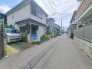 周辺は住宅が建ち並ぶ閑静な住宅街です。
