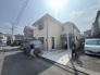 周辺は住宅が建ち並ぶ閑静な住宅街です。

