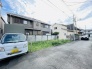 周辺は住宅が建ち並ぶ閑静な住宅街です。
