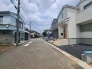 周辺は住宅が建ち並ぶ閑静な住宅街です。
