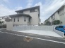 無駄のないシンプルなフォルムが、洗練された住まいの佇まいを演出し静かな暮らしを支えます。
