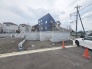 安心して暮らすことのできる住宅街。　住宅地の道路は一般に交通量が少なく車などの騒音が少ないため、住民にとって静かな生活環境が提供されます。
