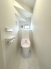 階段下を有効活用したトイレスペース。
便座はもちろんウォシュレット。

