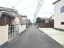 周辺は住宅が建ち並ぶ閑静な住宅街です。
