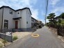 安心して暮らすことのできる住宅街。　住宅地の道路は一般に交通量が少なく車などの騒音が少ないため、住民にとって静かな生活環境が提供されます。
