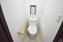 トイレにはウォシュレット機能を標準装備。
