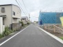 E号棟 安心して暮らすことのできる住宅街。　住宅地の道路は一般に交通量が少なく車などの騒音が少ないため、住民にとって静かな生活環境が提供されます。
