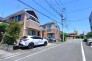 安心して暮らすことのできる住宅街。住宅地の道路は一般に交通量が少なく車などの騒音が少ないため、住民にとって静かな生活環境が提供されます。

