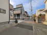 4号棟 周辺は住宅が建ち並ぶ閑静な住宅街です。
