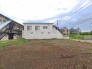 建築条件なしの敷地。弊社グループ「白馬建設」にて建物プランをご提案できます。実際の陽当たりやサイズ感を現地でお確かめください。

