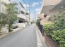 周辺は住宅が建ち並ぶ閑静な住宅街です。
