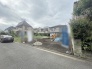 建築条件なしの敷地。弊社グループ「白馬建設」にて建物プランをご提案できます。実際の陽当たりやサイズ感を現地でお確かめください。

