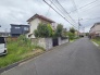 安心して暮らすことのできる住宅街。　住宅地の道路は一般に交通量が少なく車などの騒音が少ないため、住民にとって静かな生活環境が提供されます。
