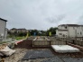現在建物を建築中です、建築中の物件については現地確認の他、同施工会社の完成施工例のご案内、担当者のプレゼンテーションにてご検討ください。適切なご検討の方法をご説明させて頂きます。
