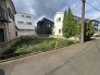 安心して暮らすことのできる住宅街。　住宅地の道路は一般に交通量が少なく車などの騒音が少ないため、住民にとって静かな生活環境が提供されます。
