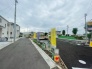 安心して暮らすことのできる住宅街。　住宅地の道路は一般に交通量が少なく車などの騒音が少ないため、住民にとって静かな生活環境が提供されます。
