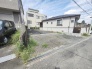 現地ご見学の際、スタッフが様々なご質問に対応いたします、周辺環境、前面道路、建築可能な建物について、ぜひご相談ください。
