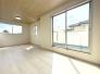 実際に室内をご見学頂くと生活のイメージが広がります。家具を置いたイメージや窓からの景色など、現地で体感ください。
