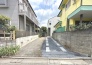 周辺は住宅が建ち並ぶ閑静な住宅街です。
