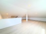 固定階段付き小屋裏9.7帖。収納に趣味にワークスペースに大活躍しそうな空間です。