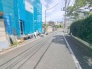 安心して暮らすことのできる住宅街。　住宅地の道路は一般に交通量が少なく車などの騒音が少ないため、住民にとって静かな生活環境が提供されます。
