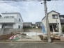 現在建物を建築中です、建築中の物件については現地確認の他、同施工会社の完成施工例のご案内、担当者のプレゼンテーションにてご検討ください。適切なご検討の方法をご説明させて頂きます。
