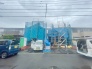 現在建物を建築中です、建築中の物件については現地確認の他、同施工会社の完成施工例のご案内、担当者のプレゼンテーションにてご検討ください。適切なご検討の方法をご説明させて頂きます。
