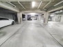 ゆとりのある十分なスペースを確保し日々の移動を快適に支える駐車エリアです。