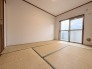 和室がある間取り。畳の香りとともにどこか落ち着く空間です。
