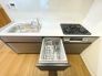 毎日の家事をサポートしてくれる食洗器も標準に装備。ちょっと嬉しい設備です
