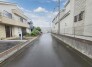 安心して暮らすことのできる住宅街。　住宅地の道路は一般に交通量が少なく車などの騒音が少ないため、住民にとって静かな生活環境が提供されます。
