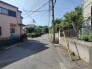 車の通りも少ない閑静な住宅地。子育てにも、第二の人生にも。
