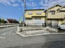 角地につき、開放感に恵まれる住居がここに。
