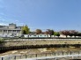 車の通りも少ない閑静な住宅地。子育てにも、第二の人生にも。

