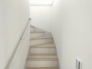階段には手すりがついています
