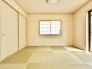 リビングと一体のように使える和室。キッチンからもよく見えます。
