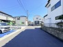 2号棟 前面道路。