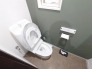 2F 注目度の高いお手洗い。ちゃんとウォシュレット機能ついてます。
